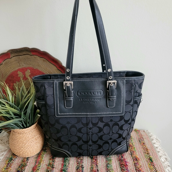 Coach Black Tote Bag Vintage Style - Picture 1 of 11